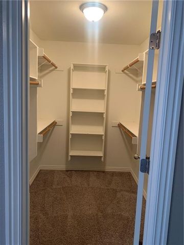 2011 N Carl Street, Siloam Springs, AR 72761