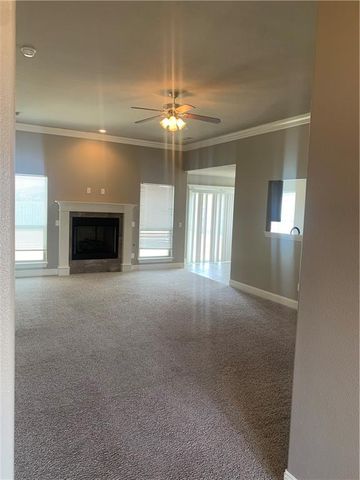 2011 N Carl Street, Siloam Springs, AR 72761