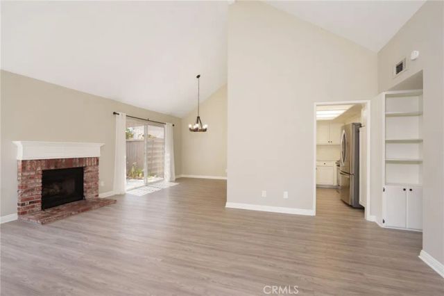 1934 Suntree Lane B, Simi Valley, CA 93063