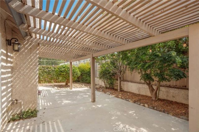 1934 Suntree Lane B, Simi Valley, CA 93063
