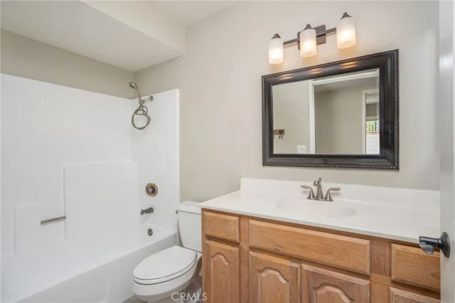 1934 Suntree Lane B, Simi Valley, CA 93063
