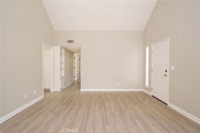1934 Suntree Lane B, Simi Valley, CA 93063