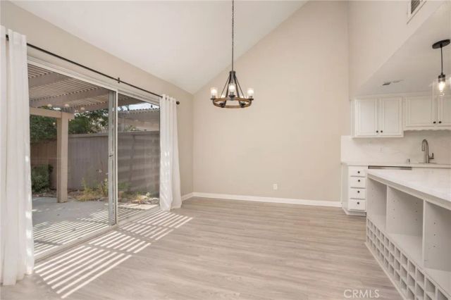 1934 Suntree Lane B, Simi Valley, CA 93063