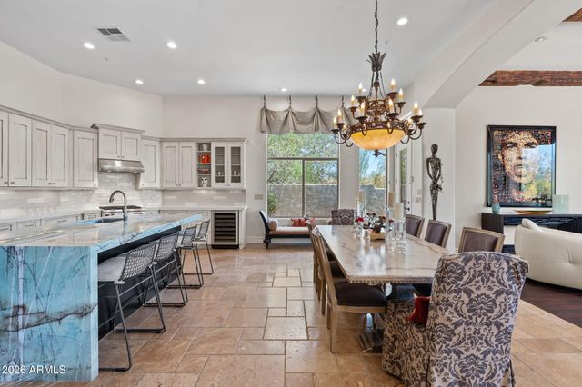 7999 E LA JUNTA Road, Scottsdale, AZ 85255