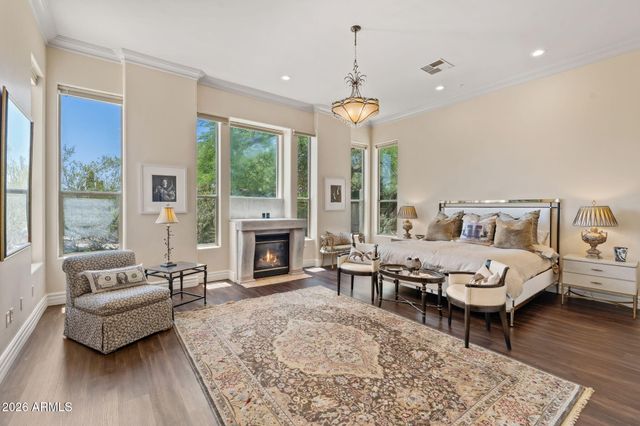 7999 E LA JUNTA Road, Scottsdale, AZ 85255