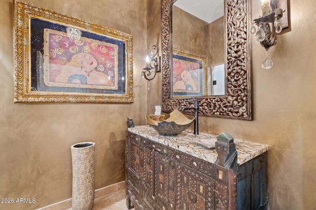 7999 E LA JUNTA Road, Scottsdale, AZ 85255