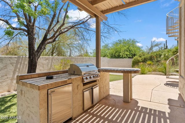 7999 E LA JUNTA Road, Scottsdale, AZ 85255