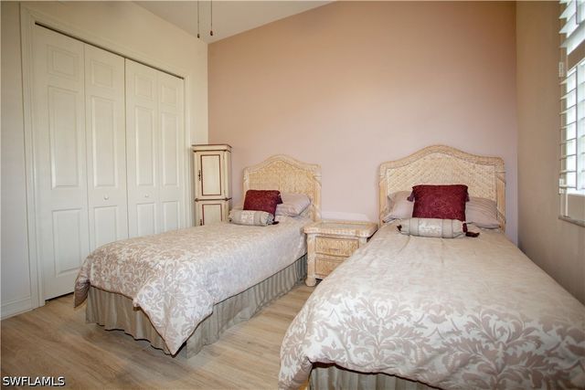 825 Bentwater CIR 101, Naples, FL 34108