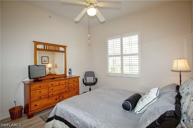 825 Bentwater CIR 101, Naples, FL 34108