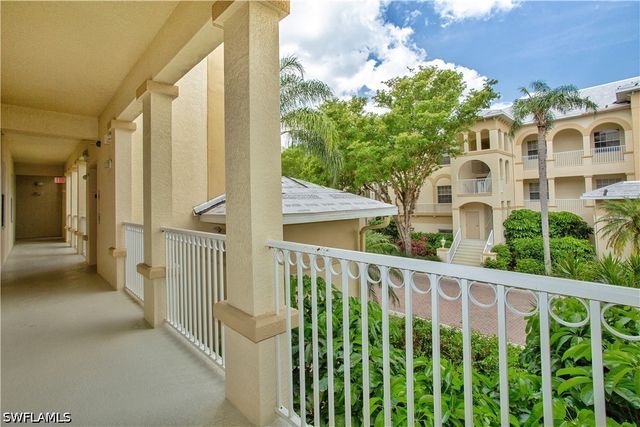 825 Bentwater CIR 101, Naples, FL 34108