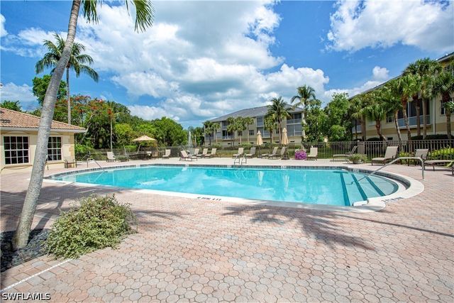 825 Bentwater CIR 101, Naples, FL 34108
