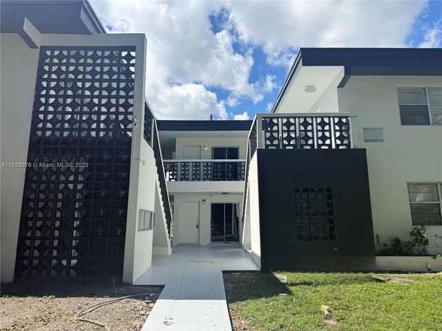 16890 NE 21st Ave 1, North Miami Beach, FL 33162