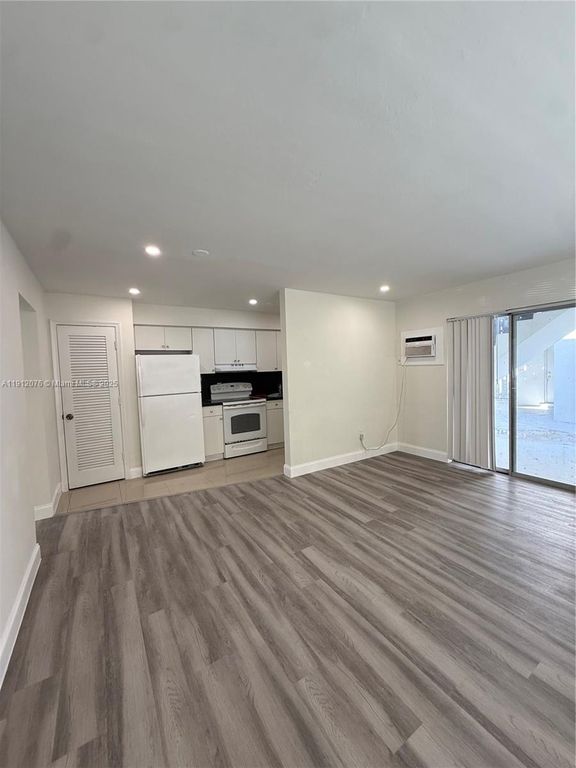 16890 NE 21st Ave 1, North Miami Beach, FL 33162