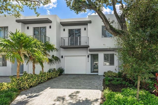 828 SW 30TH Street, Fort Lauderdale, FL 33315