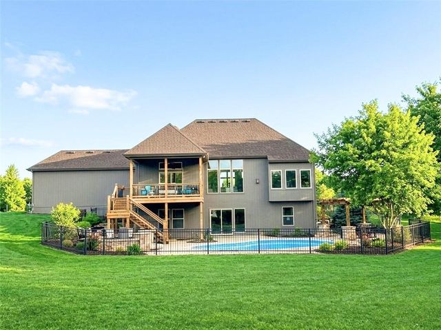 29160 W 119th Street, Olathe, KS 66061