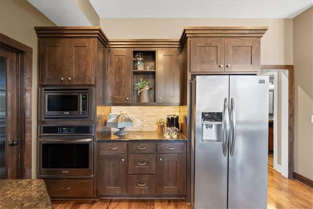 29160 W 119th Street, Olathe, KS 66061