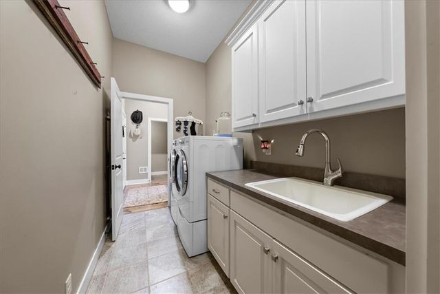 29160 W 119th Street, Olathe, KS 66061