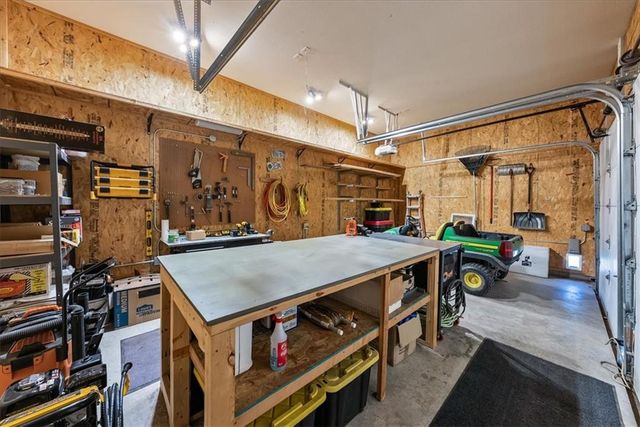 29160 W 119th Street, Olathe, KS 66061