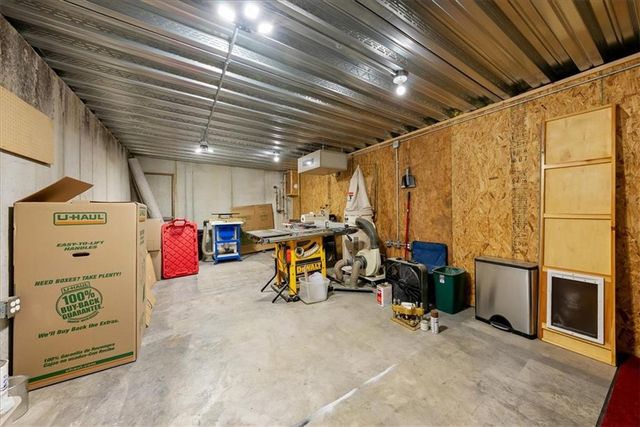 29160 W 119th Street, Olathe, KS 66061