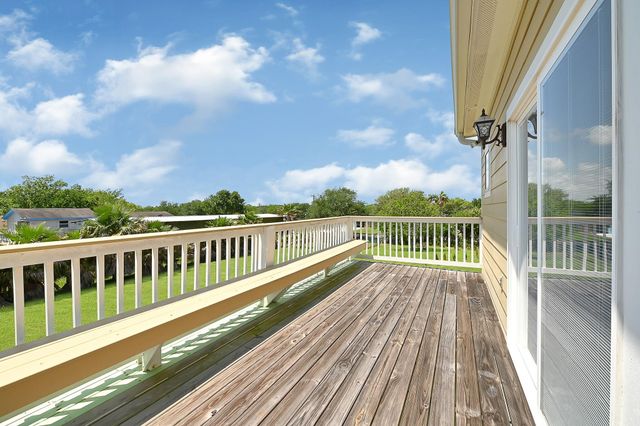 1004 8th Street, Dickinson, TX 77539