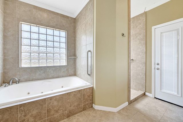 1004 8th Street, Dickinson, TX 77539