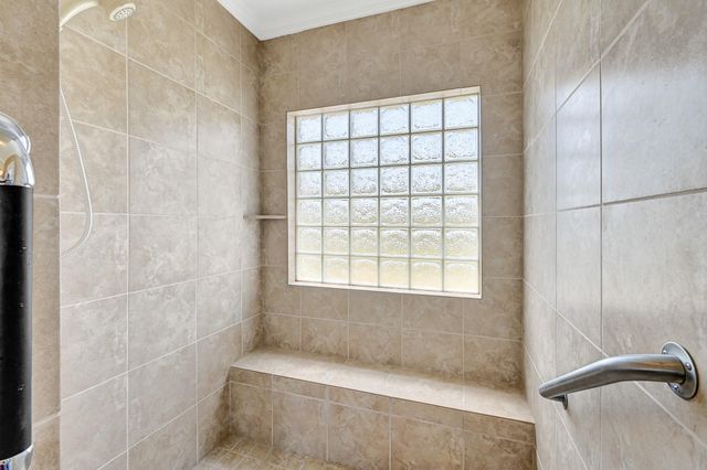 1004 8th Street, Dickinson, TX 77539