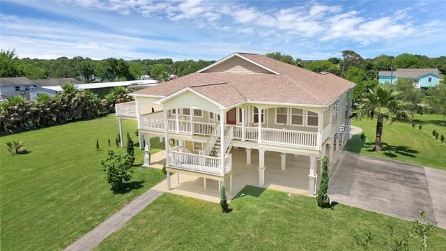 1004 8th Street, Dickinson, TX 77539