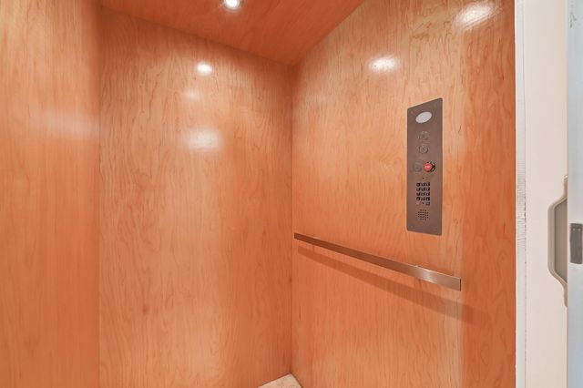 1004 8th Street, Dickinson, TX 77539