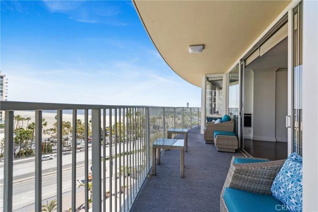 700 E Ocean Boulevard 1104, Long Beach, CA 90802