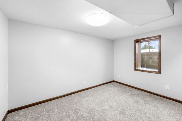 704 E Mentor Rd, Assaria, KS 67416