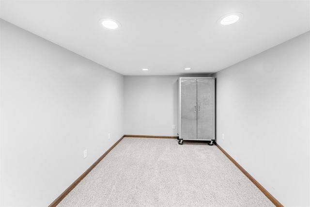 704 E Mentor Rd, Assaria, KS 67416