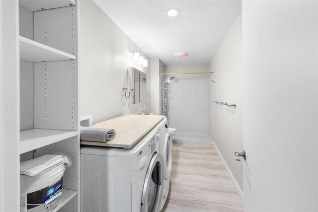 704 E Mentor Rd, Assaria, KS 67416