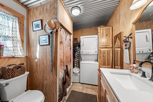 970 KC 476, Harper, TX 78631