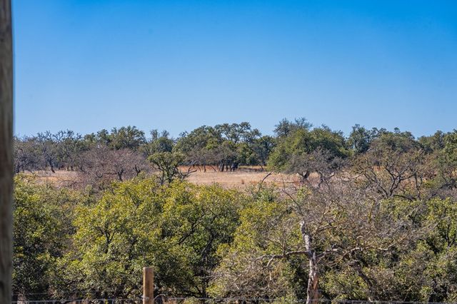 970 KC 476, Harper, TX 78631