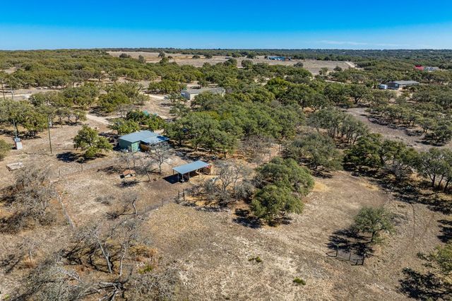 970 KC 476, Harper, TX 78631