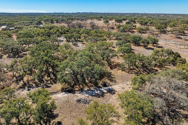 970 KC 476, Harper, TX 78631