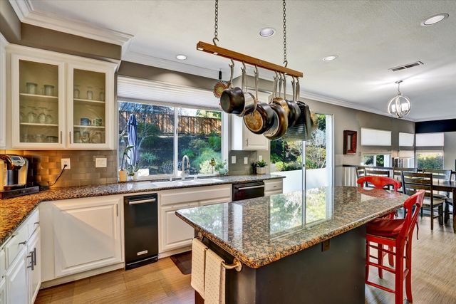 36 Savona Court, Danville, CA 94526