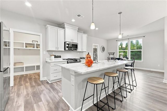 141 Indian Creek RD, Chesapeake, VA 23322