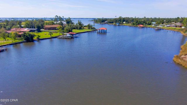 7242 Bay Crest Road, Panama City, FL 32409