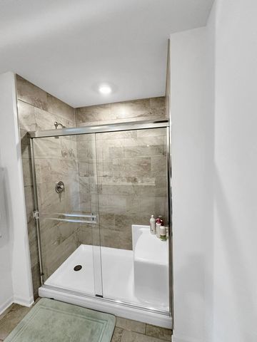 765 Kentshire Circle, Elgin, IL 60124