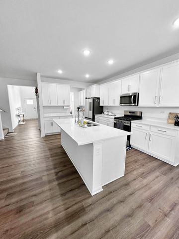 765 Kentshire Circle, Elgin, IL 60124