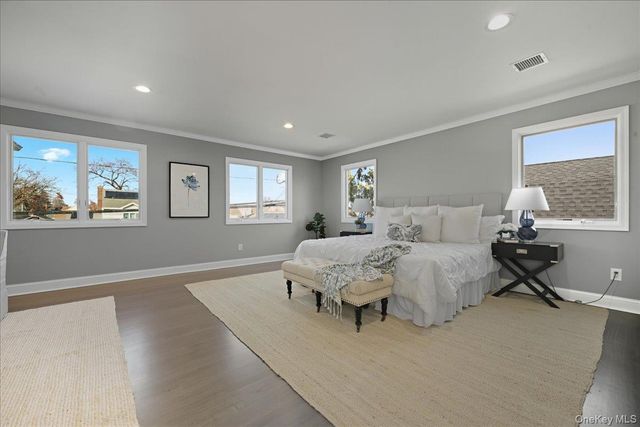 1050 Hastings Street, Baldwin, NY 11510