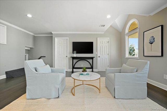 1050 Hastings Street, Baldwin, NY 11510