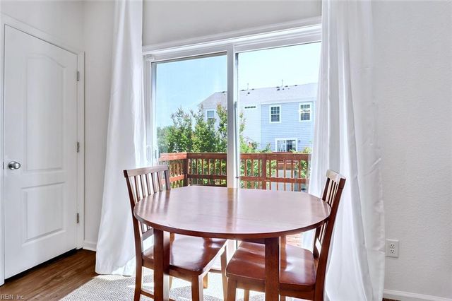 274 Paradise DR, Portsmouth, VA 23701