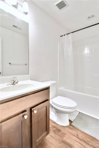 274 Paradise DR, Portsmouth, VA 23701