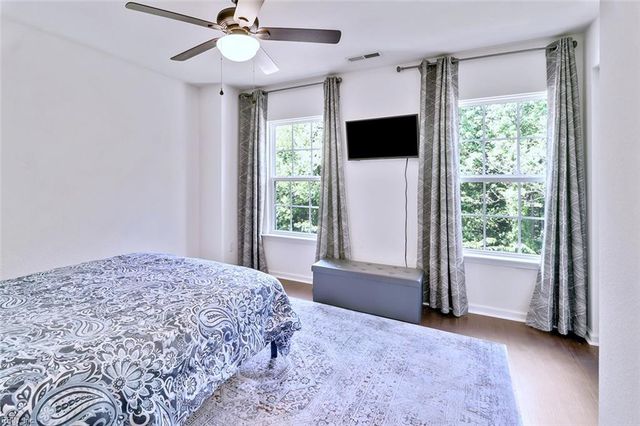 274 Paradise DR, Portsmouth, VA 23701