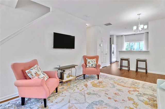 274 Paradise DR, Portsmouth, VA 23701