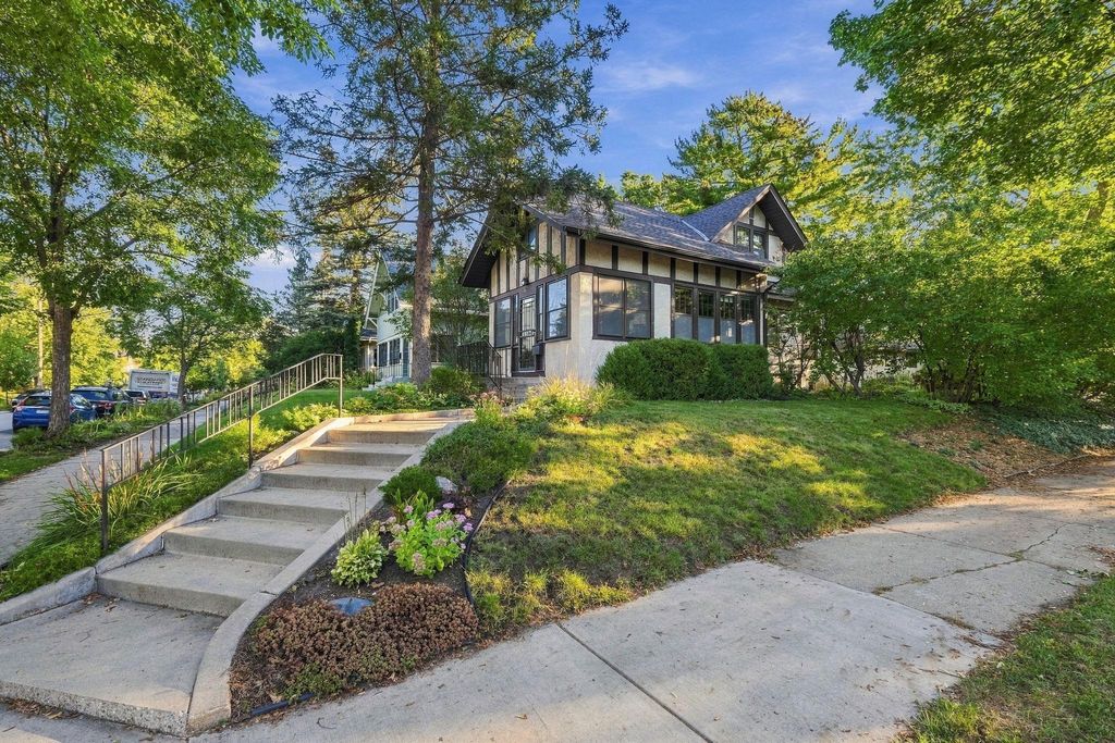 4355 Garfield Avenue, Minneapolis, MN 55409 — photo 2