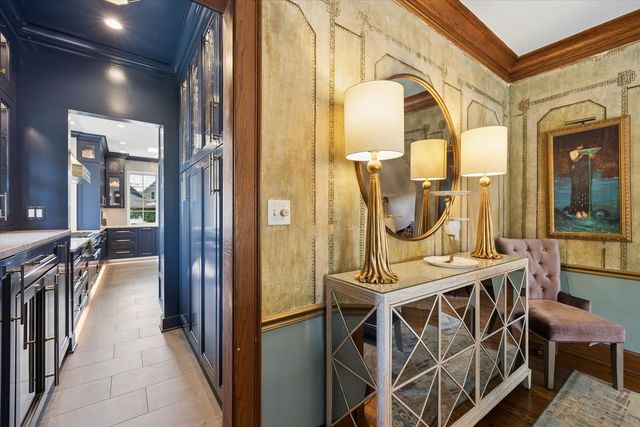 411 N Belmont Avenue, Arlington Heights, IL 60004