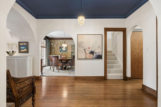 411 N Belmont Avenue, Arlington Heights, IL 60004
